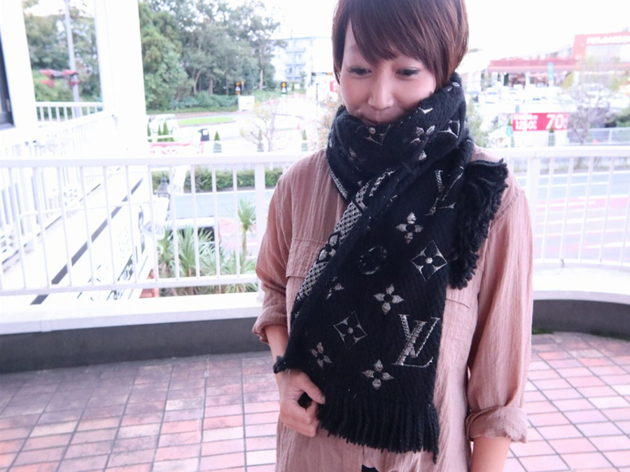 LOUIS VUITTON ルイヴィトン エシャルプ ロゴマニア マフラー