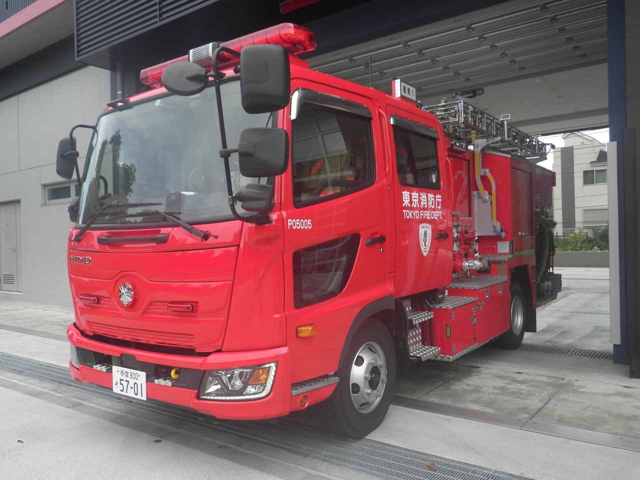 手漕き式消防車ポンプ車懐かしいレトロ 手押し消防車TOHATSU50