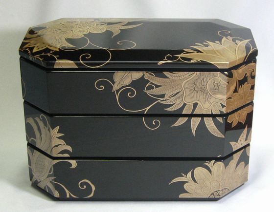 象彦珍しい形八角形喰籠重箱