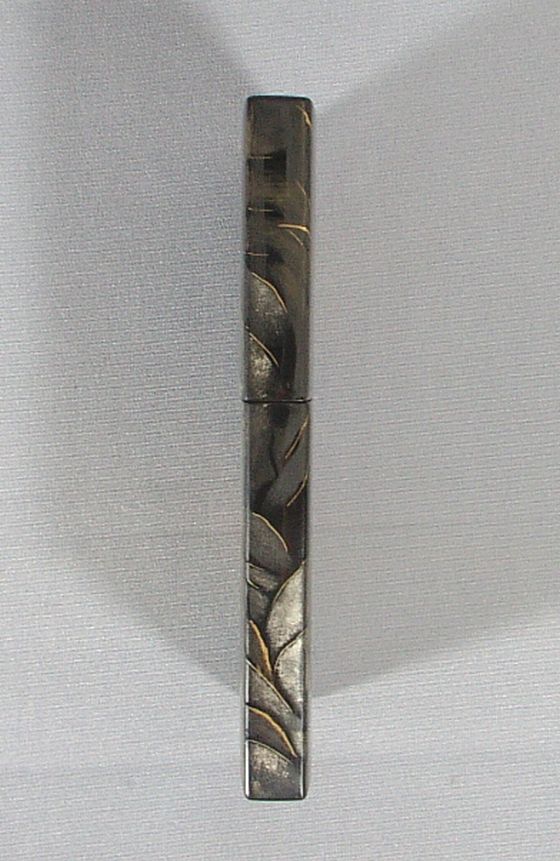 オーダー輪島塗名刺入れ・龍沈金 職人の技が光る逸品 | 輪島塗の塗師屋