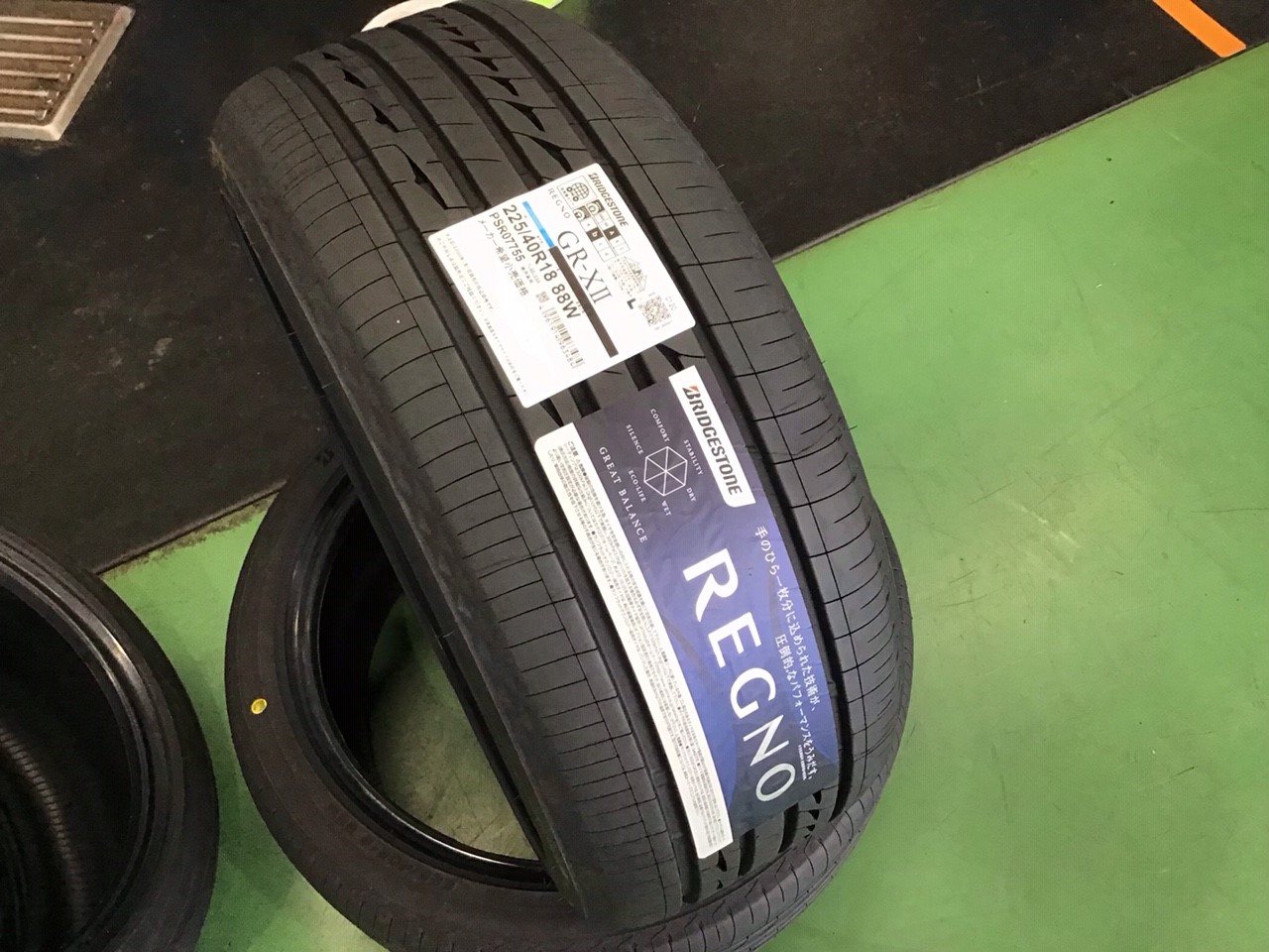 ベンツ A180 タイヤ交換 ランフラットタイヤからノーマルタイヤへの