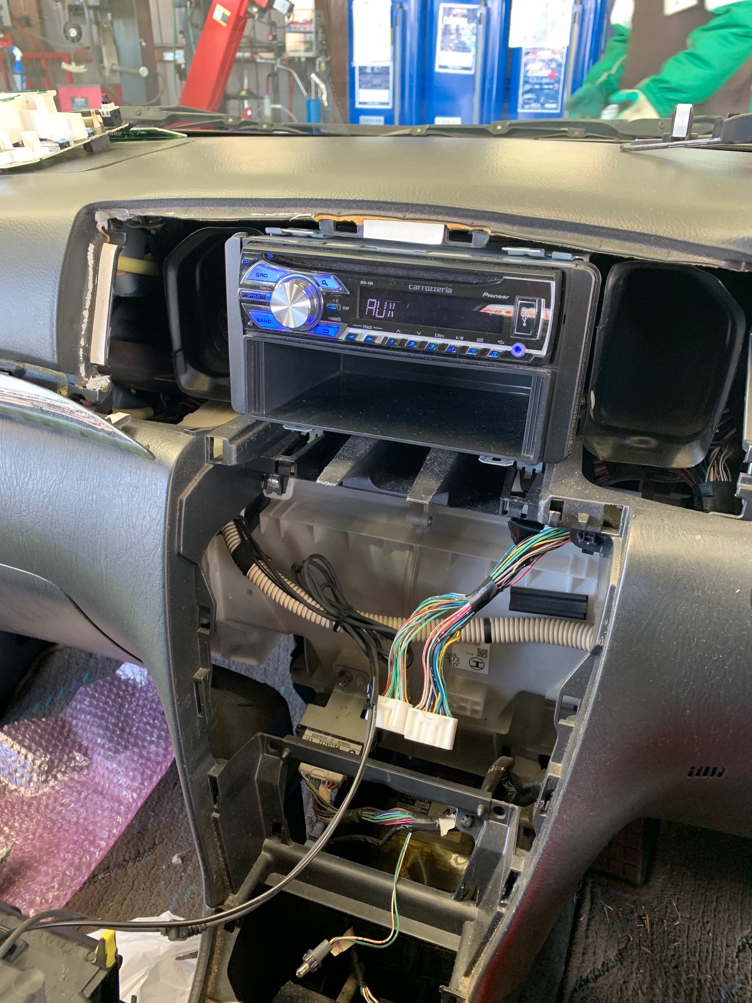 NZE121 センタークラスターモジュール カーエアコンパーツ 新品 NZE121