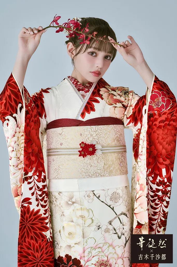 赤色 花柄 振袖 着物 成人式振袖レンタル・紅 赤系 金彩 更紗 花草 蝶