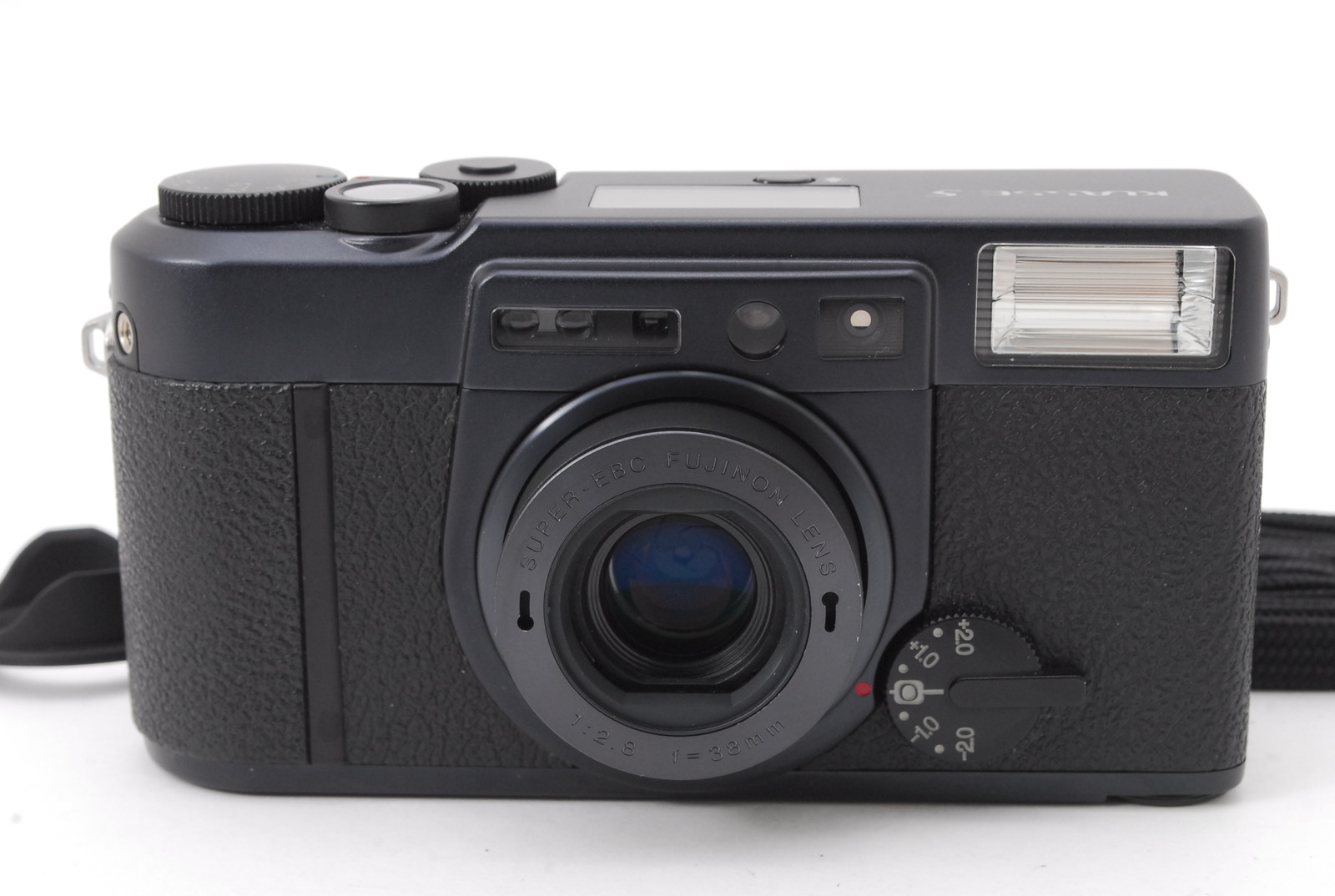 This Fujifilm Klasse S is Worth Adding to Your Premium Compact
