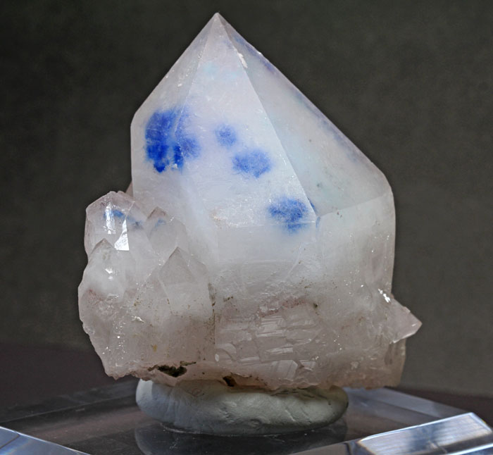 パパゴアイトインクォーツクラスター末研磨