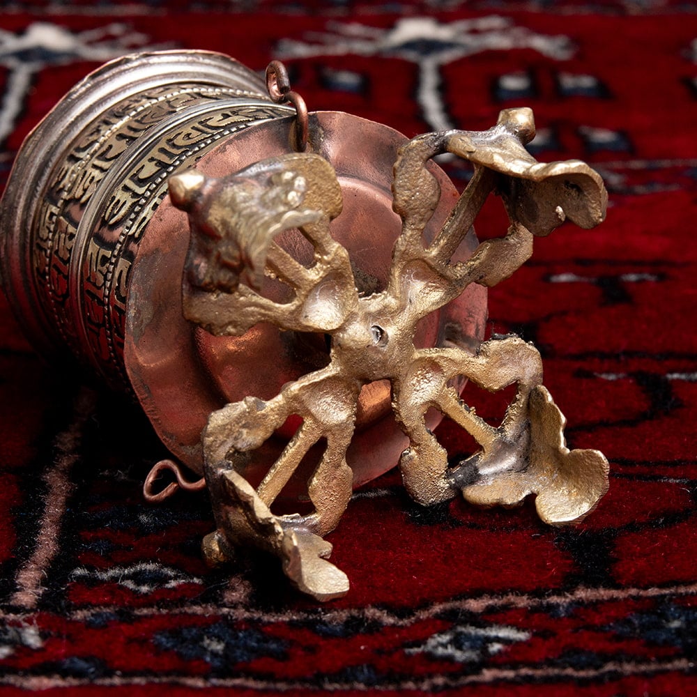 マニ車 チベット 宗教用品 卓上マニ車 大 高さ：約13cm 仏具 吉祥文様