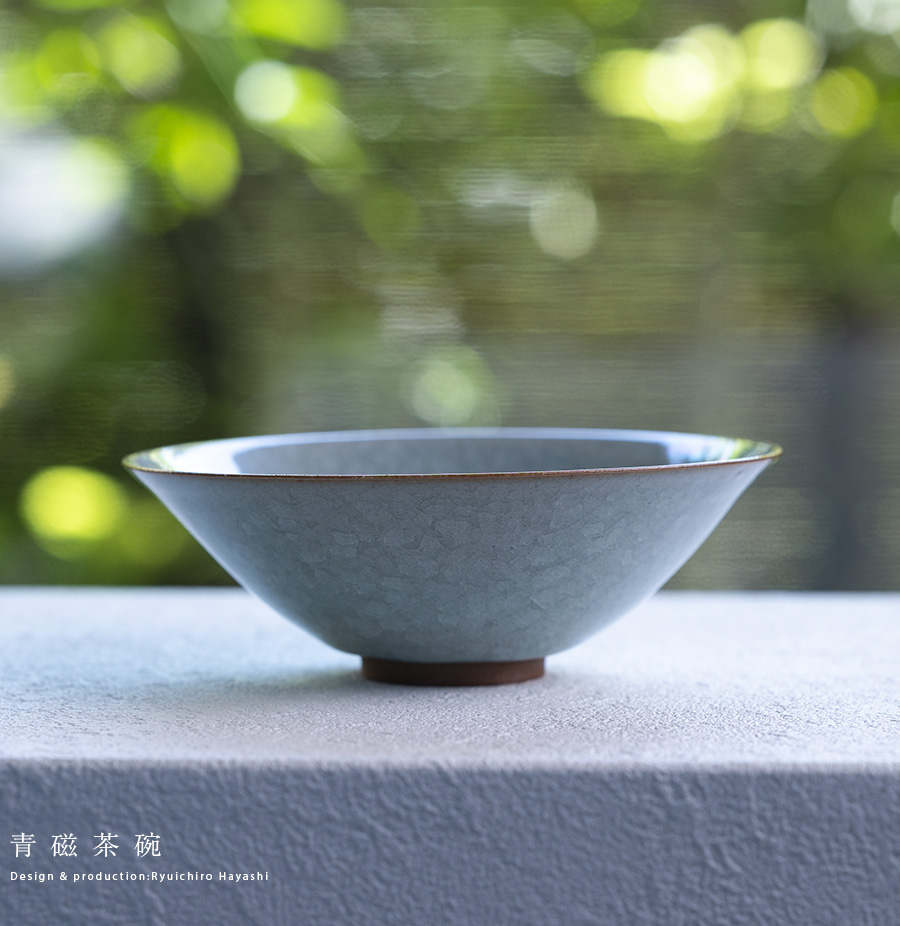 中国青磁大明年製 平茶碗 中国青磁大明年製 平茶碗 中国青磁大明年製