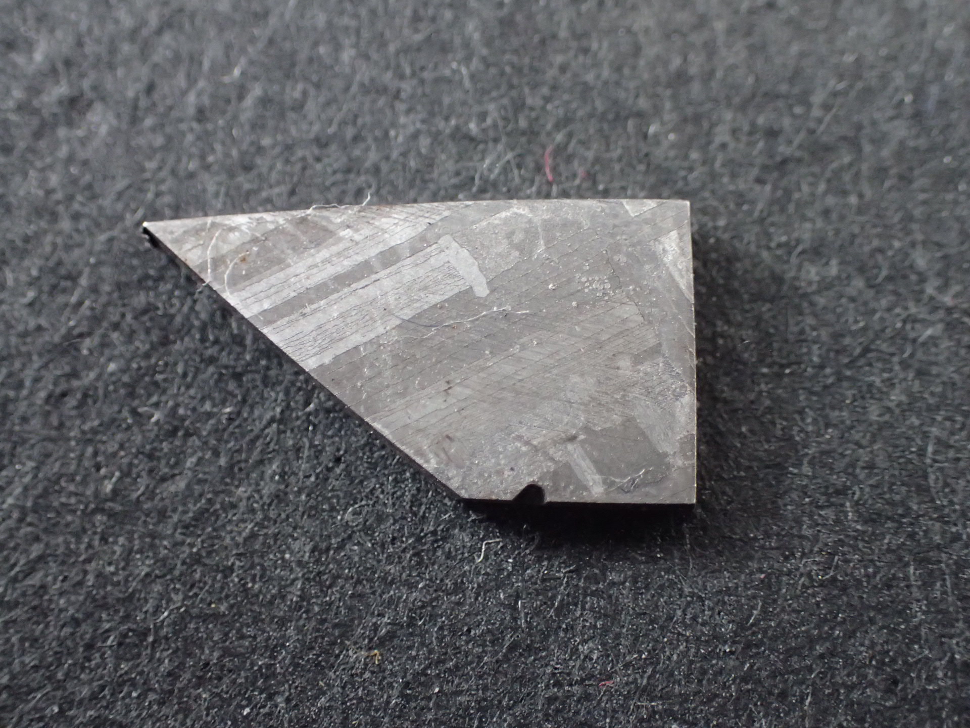 鉄ニッケル隕石（ギベオン） ｜石の販売専門店【vec stone club】