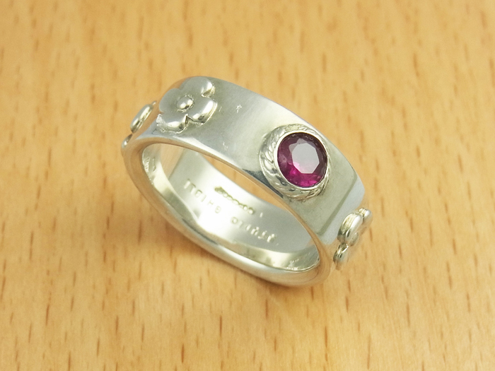 スタジオジブリ公認】ハウルリング／ハウルの動く城 | 通販 | 山西宝石