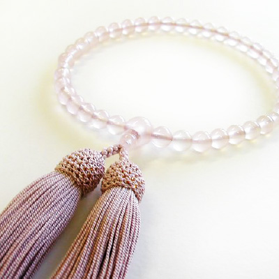 インカローズ7mm片手数珠薄紅二五房共仕立 お数珠の安田念珠店へ