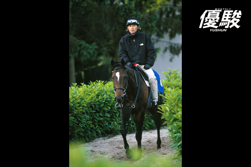 エルコンドルパサー 凱旋門賞 蹄鉄レプリカとロンシャン競馬場現地単勝