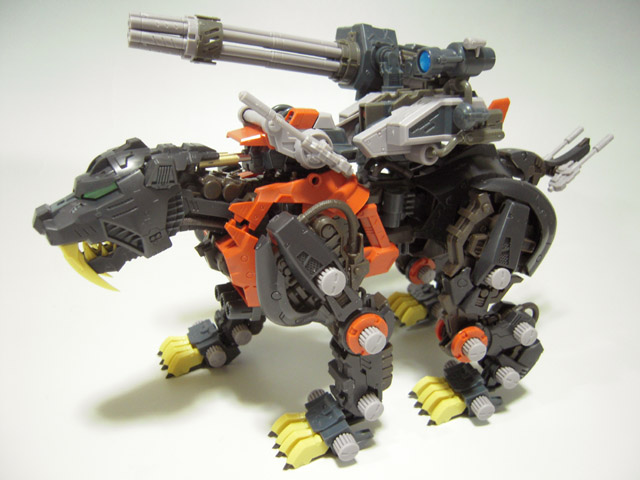 セイバータイガー シュバルツ仕様 コトブキヤ HMMセイバータイガー