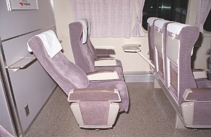 美品 0系新幹線 普通席 3列シート 簡易リクライニング せり出し式