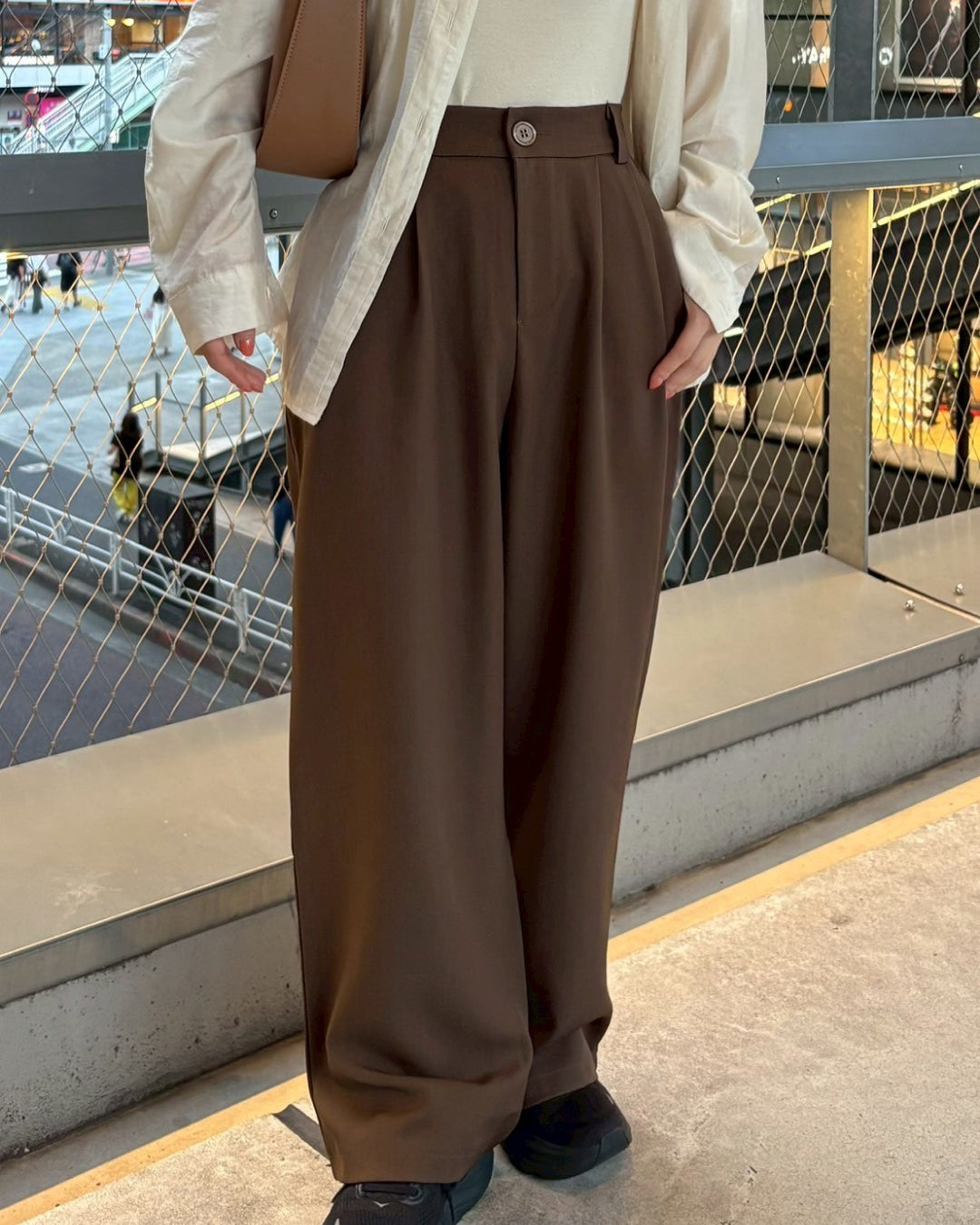 ブラウンストレートワイドスラックス CM0050 – YOLO（ヨロ