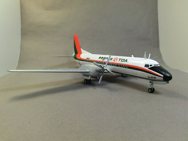 YS-11 型機 AIRPLANE 東亜国内航空 1/72 SCALE YS-11 型機 AIRPLANE