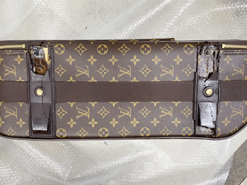 LOUIS VUITTON（ルイ・ヴィトン）スーツケース🧳修理料金＆底足交換
