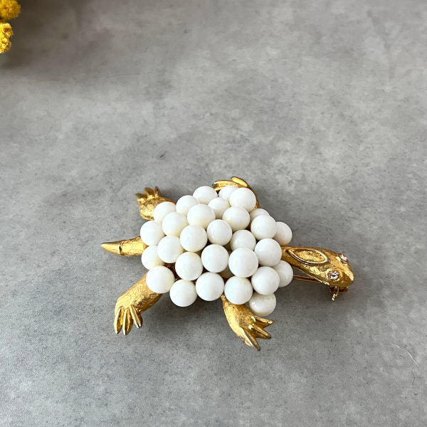 アメリカ パールを纏った亀ヴィンテージブローチ| アクトン