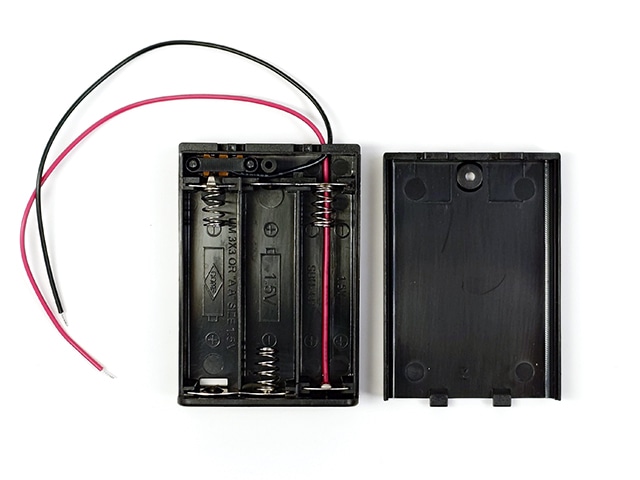 電池ボックス 単3×3本 リード線・フタ・スイッチ付: ケース・ネジ