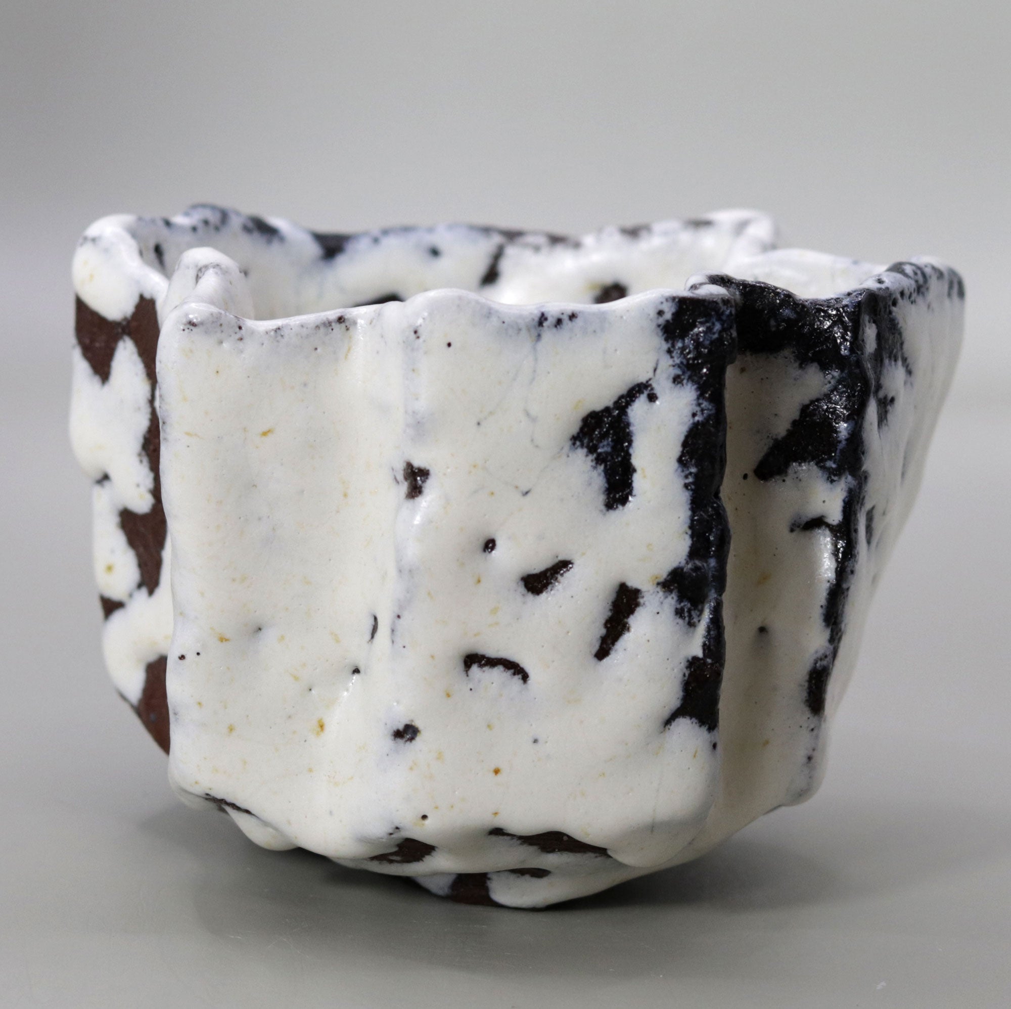 丹波藁白釉茶盌 西端正 – 高級陶器の専門店【甘木道】