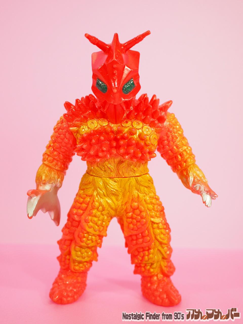 ウルトラ怪獣シリーズ バンダイ 1994年製 巨大ヤプール 赤色成型色