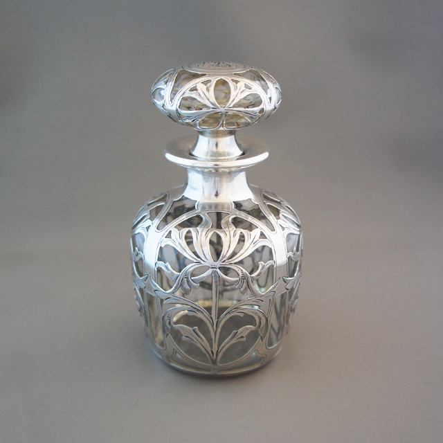 銀950 香水瓶 銀製 シルバー 彫金 盆+栽です。 銀950 香水瓶 銀製