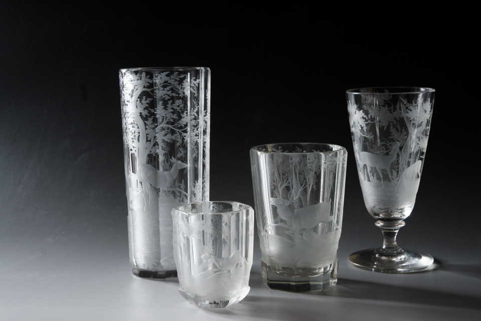 ボヘミア「鹿文様 ワイングラス」《アンティックかとう》