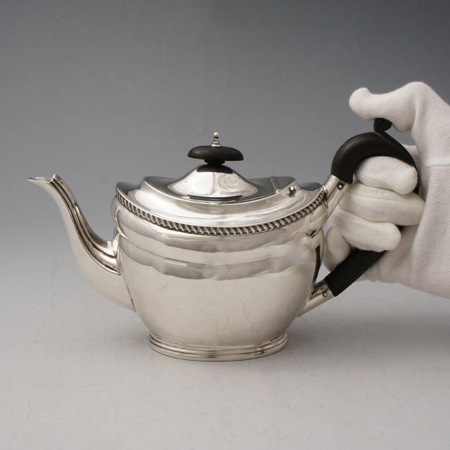 イギリス アンティーク 純銀製 べっ甲蓋 香水瓶 ホールマーク有