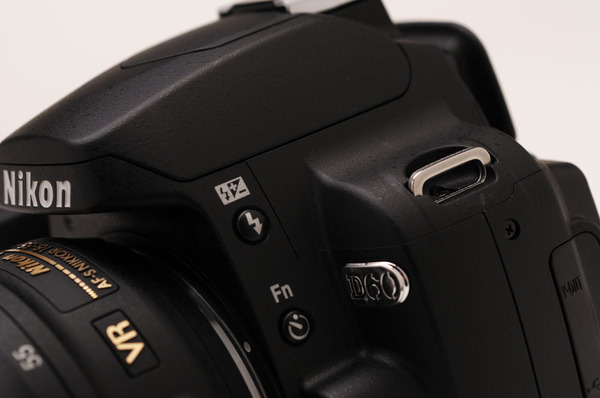 Nikon D60 デジタル 一眼レフ カメラ 2本レンズ 手ブレ補正 ニコン
