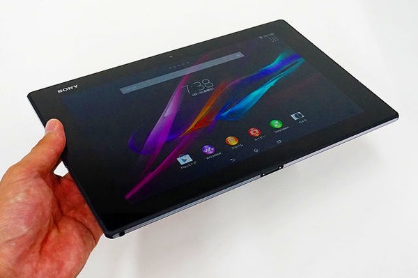 ASCII.jp：薄く軽い防水防塵タブ「Xperia Z2 Tablet」：Xperiaヒストリー