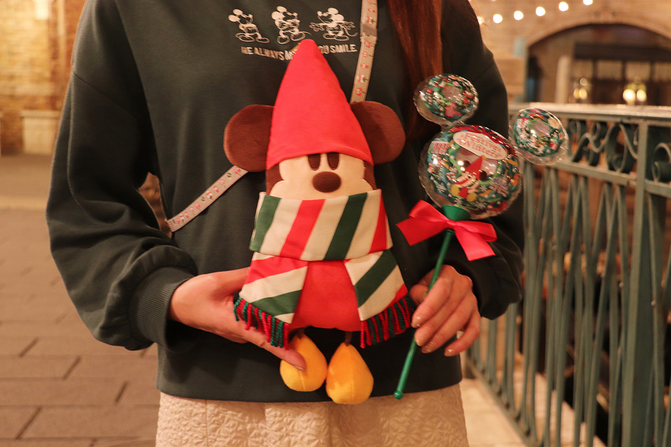 ディズニークリスマスまとめ売り リルリンリン セーター ポシェット