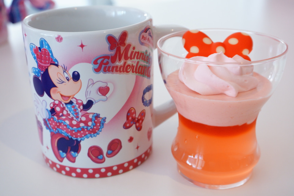 ミニーのファンダーランド」スーベニア付きメニューを大人買い
