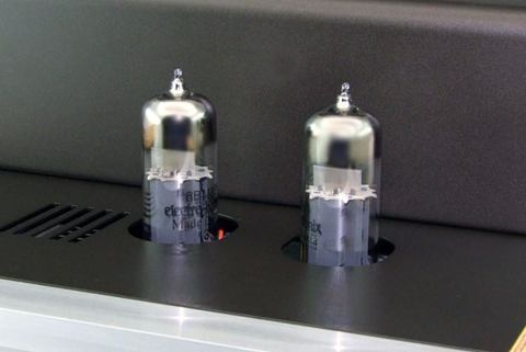 共立電子、摂津金属工業とコラボした「真空管アンプ組立キット」 - AV