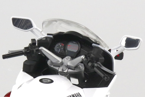 アオシマ、1/12 完成品バイク「YAMAHA FJR1300P 白バイ（警視庁
