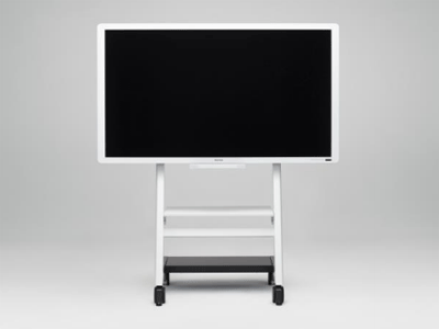 リコー、大画面・写り込み防止の教育現場向けホワイトボード