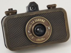 写真で見る写真で見るロモグラフィー「Fred Perry 60th Anniversary La