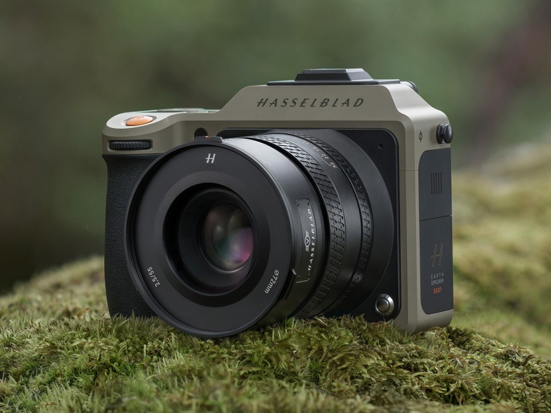 Hasselblad X2D 100Cに限定1,000台「ツンドラブラウン」カラー