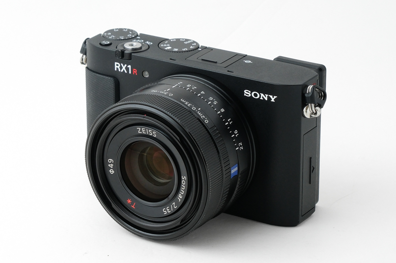 新製品レビュー：“高機能”レンズ一体型カメラ特集：ソニー RX1R III