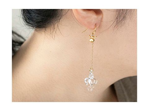 ポケモンセンターに、ガラス職人が作った透明感あふれるアクセサリーが