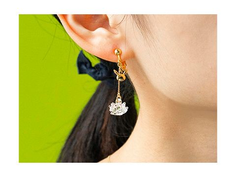 ポケモンセンターに、ガラス職人が作った透明感あふれるアクセサリーが