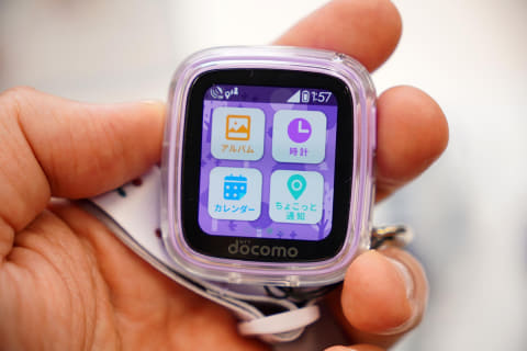 変化する子どものケータイ ドコモ「キッズケータイ コンパクト」の狙い