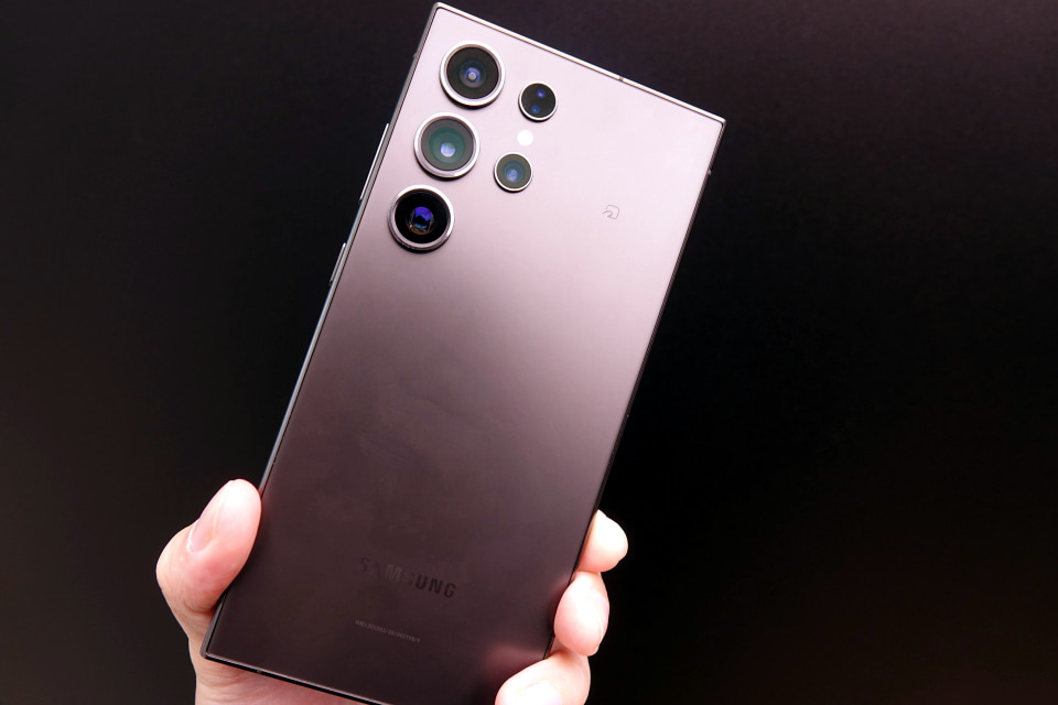 auから「Galaxy S24 Ultra」、11日に発売 - ケータイ Watch