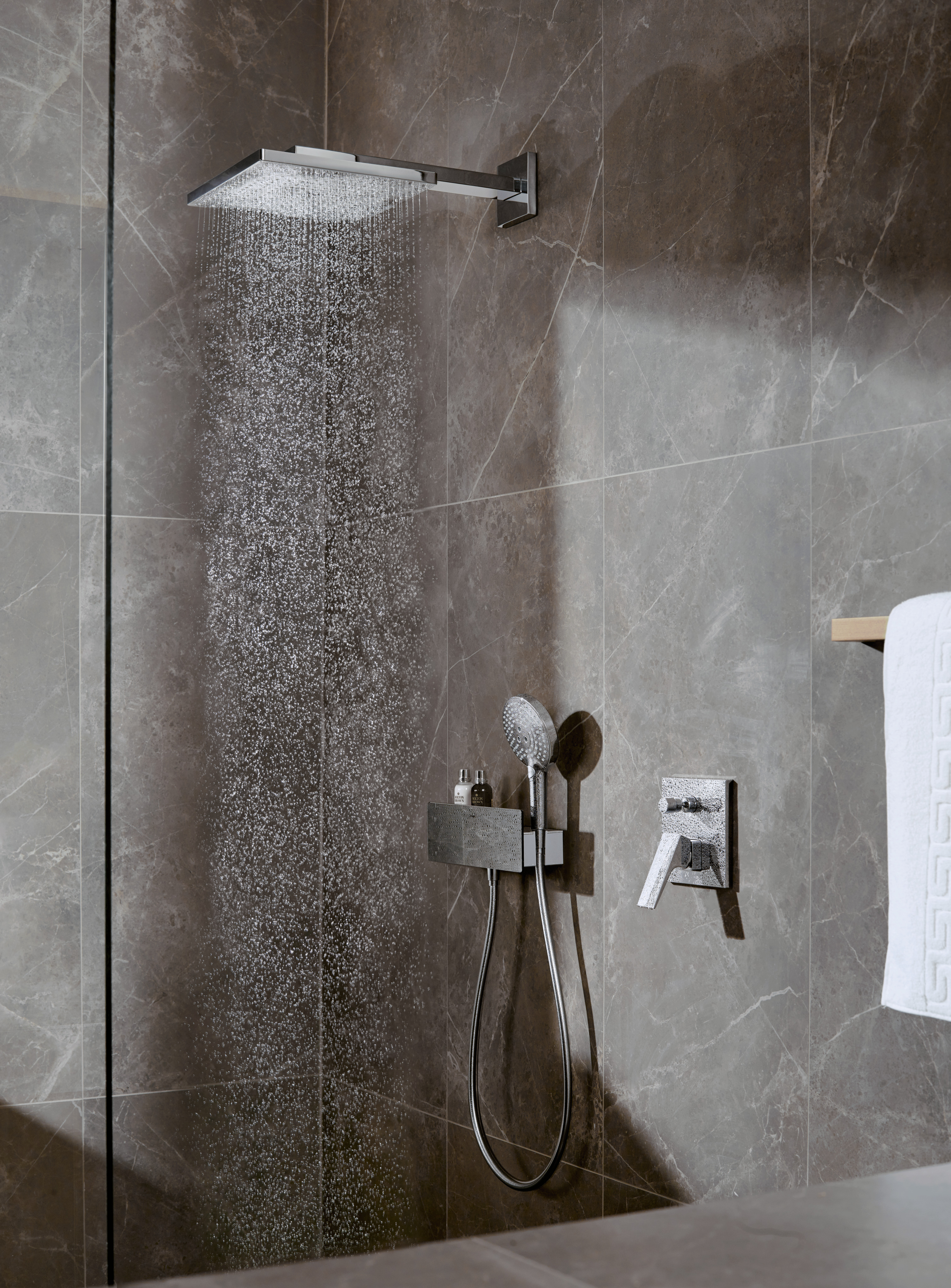 hansgrohe Raindance E360 オーバーシャワー