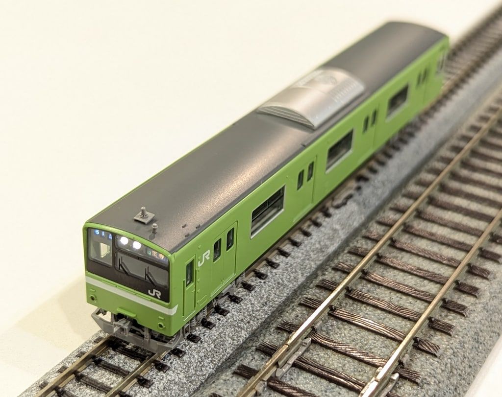 TOMIX 93594 JR 201系（JR西日本30N更新車ウグイス混色床下) JR201系