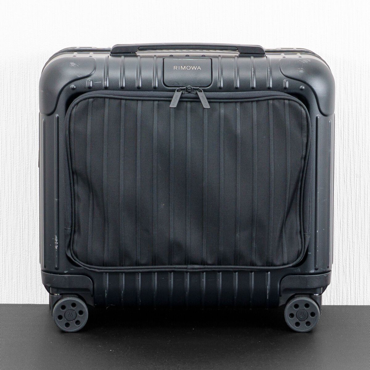 RIMOWA リモワ Essential Sleeve Compact エッセンシャルスリーブ