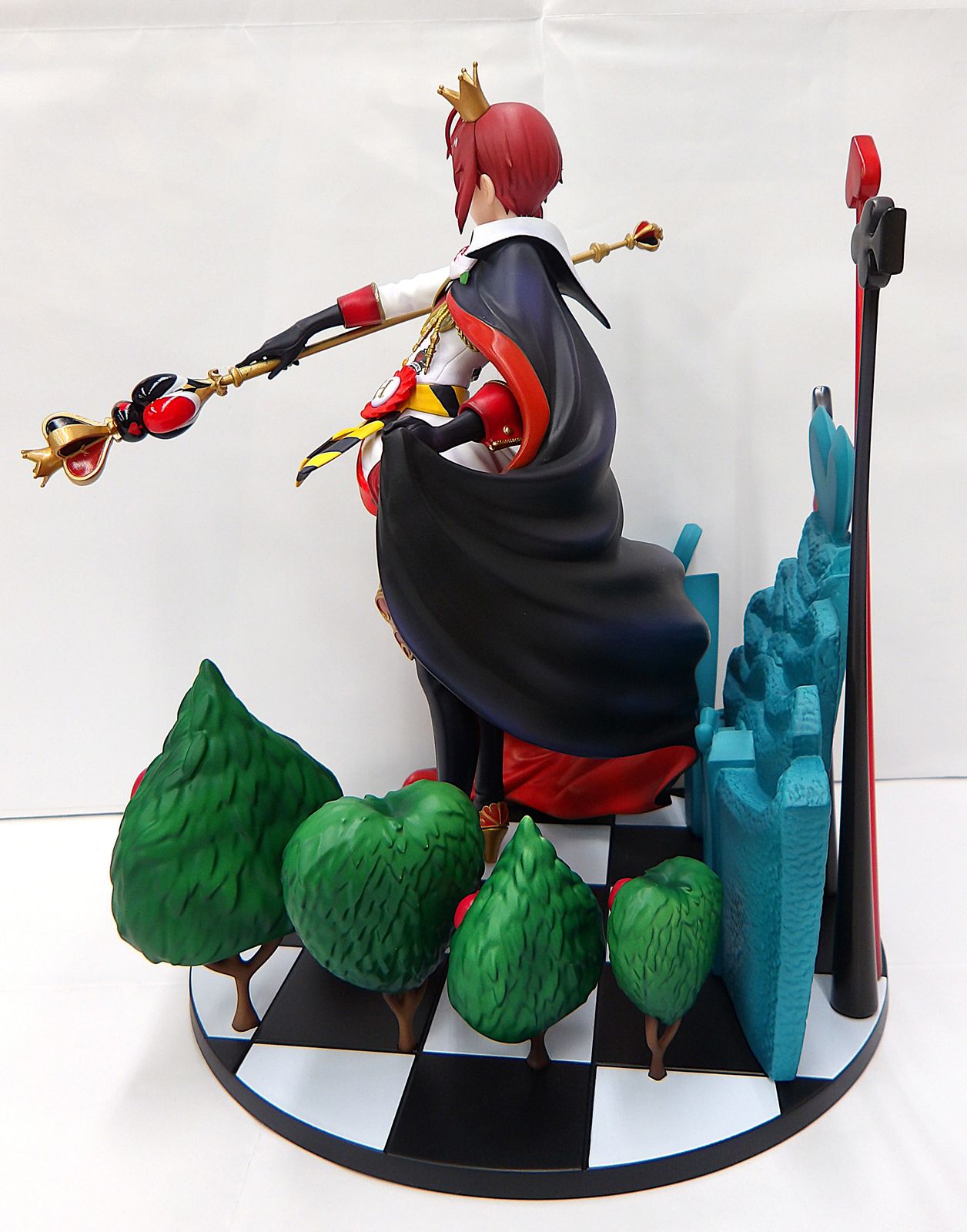 ツイステ リドル・ローズハート 1/8スケールフィギュア 缶バッチ