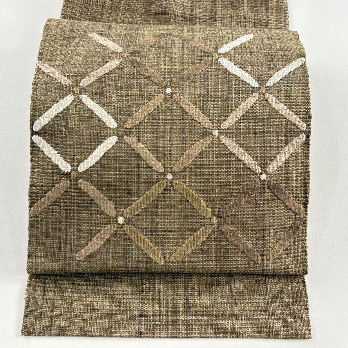 美品】 名古屋帯 名品 松葉仕立て 八寸名古屋帯 紬地 菱 幾何学