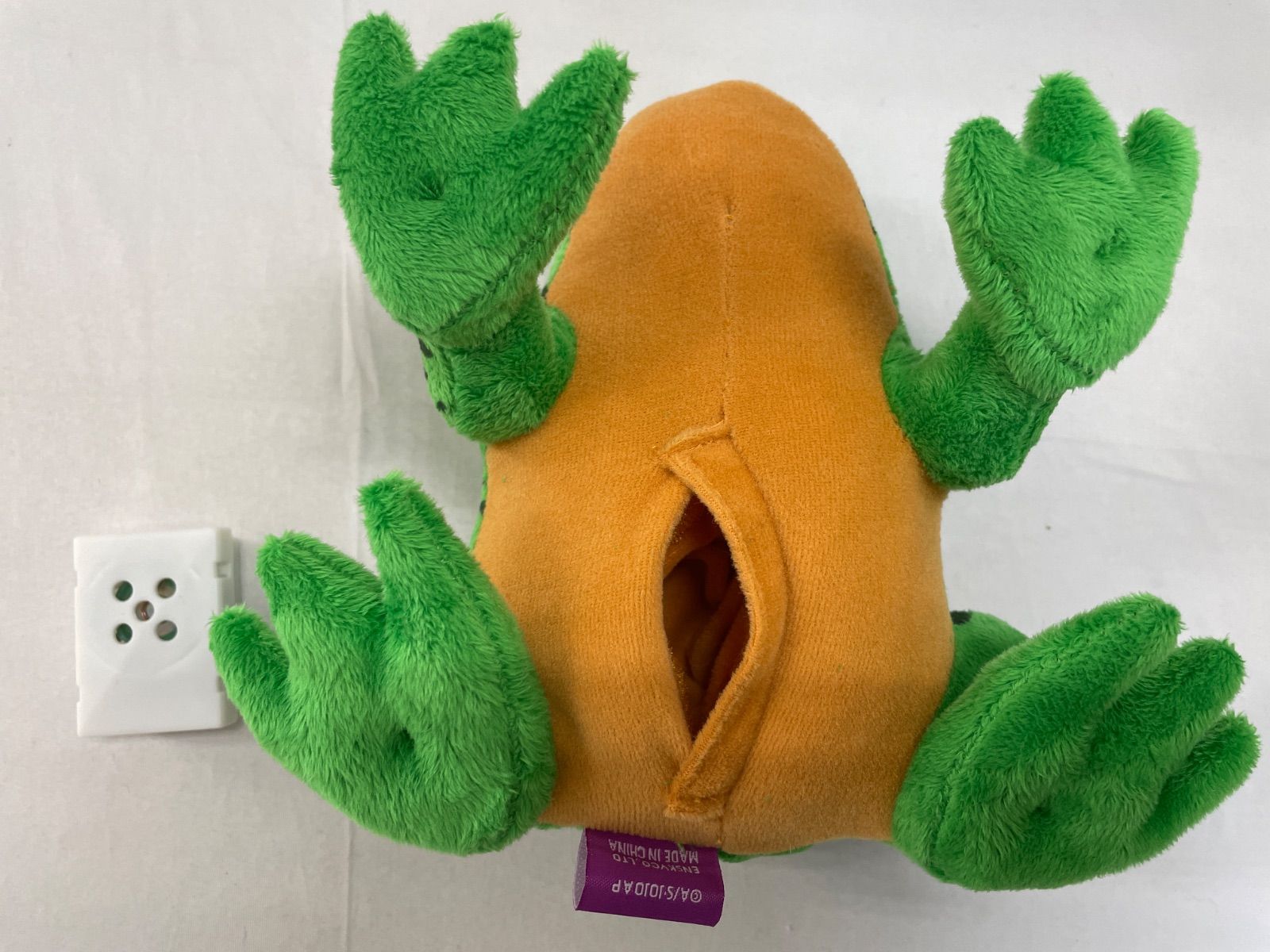 ☆【ジョジョの奇妙な冒険】拳で押すとメメタァと鳴く!カエル