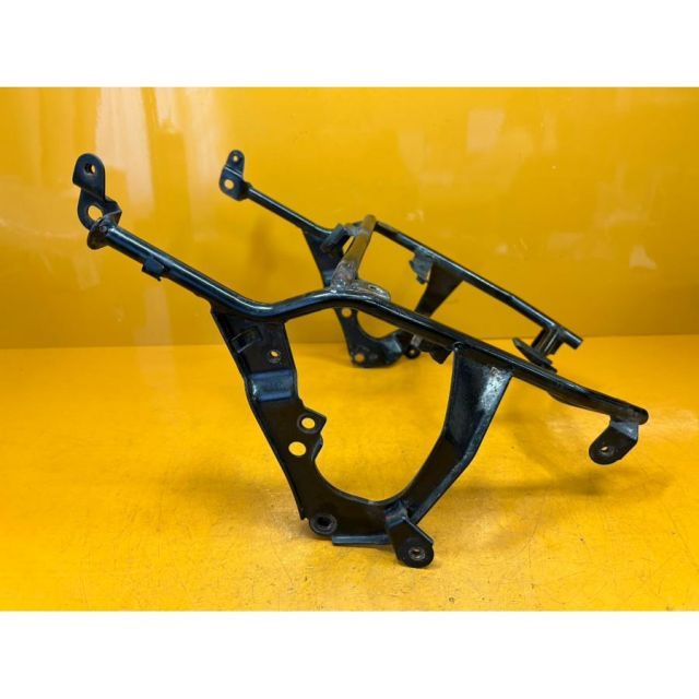 注文 [ZF 30891]カワサキ KAWASAKI GPZ750 ZX750G-000 サブフレーム