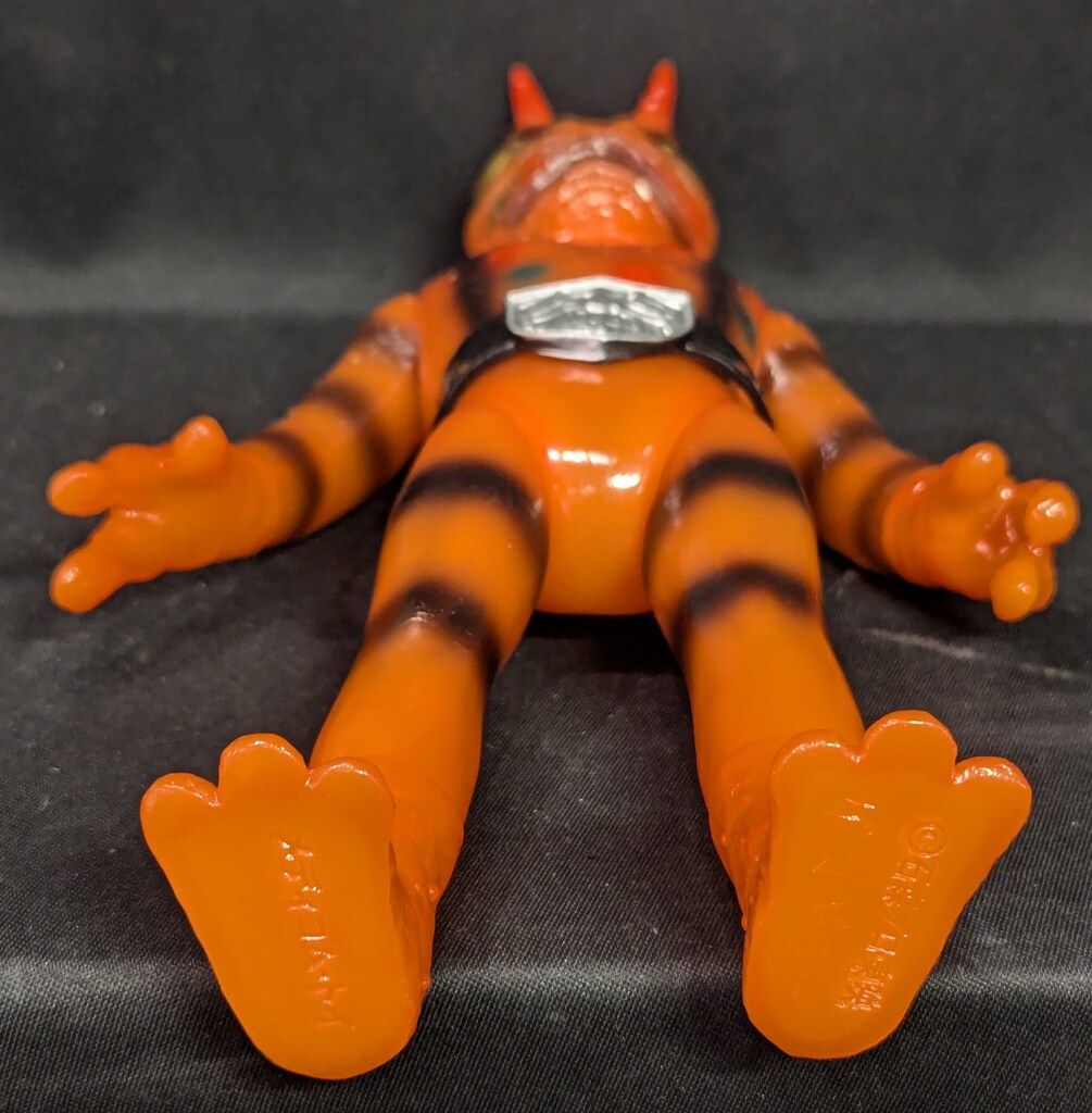 メディコムトイ 東映レトロソフビコレクション 仮面ライダーガマギラ