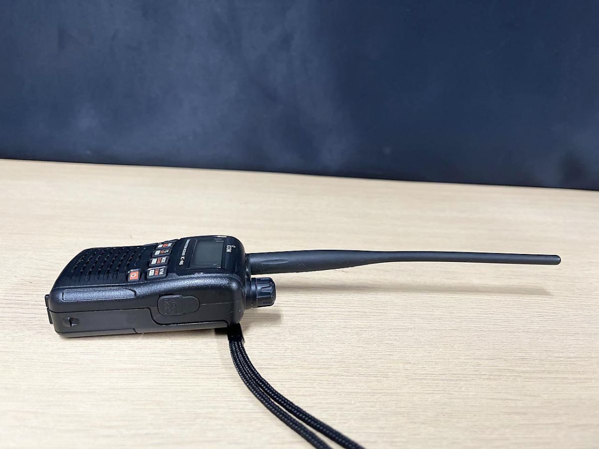 ジャンク品】 ICOM アイコム ハンディレシーバー オンライン IC-R6